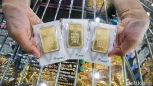 EWF | Harga Emas Terus Melemah, Ini Biang Keroknya