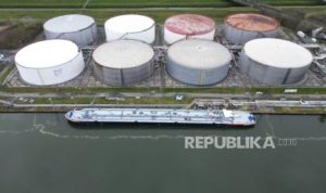 EWF | Indonesia akan Impor 150 Juta Barel Minyak Rusia, Ini Strategi Pemerintah