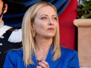 EWF | Pasukan Italia Ganti Patung Yesus yang Dirusak Tentara Israel di Lebanon