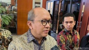 EWF | Rosan Temui Bos Temasek, Bahas Energi Terbarukan-Listrik Lintas Batas