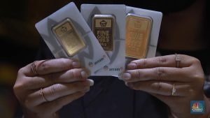 EWF | Harga Emas Antam Hari Ini Anjlok Rp50.000, Waktunya Borong?