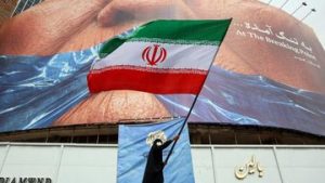 EWF | Sinyal Damai AS-Iran Bikin Pasar Pesta: Harga Minyak Ambruk, Dolar AS Tiarap