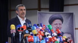 EWF | Trump Sempat Siapkan Eks Presiden Ahmadinejad Jadi Pemimpin Iran
