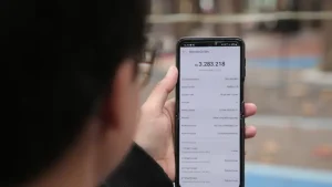EWF | FOMO dan Paylater Bikin Keuangan Tak Sehat, Ini Cara Mengatasinya