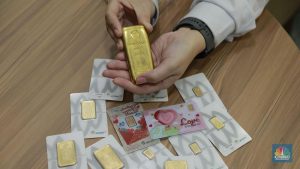 EWF | Harga Emas Antam Hari Ini Jatuh Rp 32.000, Terendah Sejak Januari