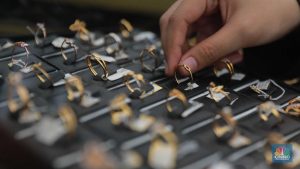 EWF | Harga Emas Pegadaian Galeri 24, UBS dan Antam Hari Ini Beda Nasib