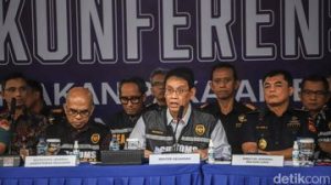 EWF | Janji Purbaya Pantau Ketat Barang-barang Impor Ilegal