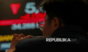 EWF | Perdagangan Sepekan Ditutup Merah, IHSG Kembali di Bawah Level 6.000