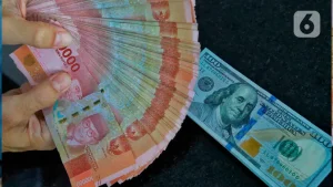 EWF | Rupiah Berpotensi Tembus 18.000 per Dolar AS Gara-Gara Ini