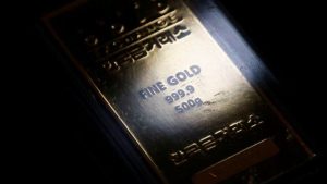 EWF | Harga Emas Ambruk 2% Lebih ke US$ 3960, Rekor Terendah 8 Bulan