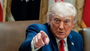 EWF | Harga Minyak Lompat 5%  usai Trump Akhiri Gencatan Senjata AS-Iran