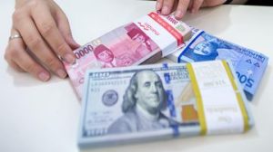 EWF | Rupiah Lunglai ke Level Rp17.917 per Dolar AS Sore Ini