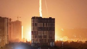 EWF | Rusia Bombardir Ibu Kota Ukraina, 9 Orang Tewas-Puluhan Luka