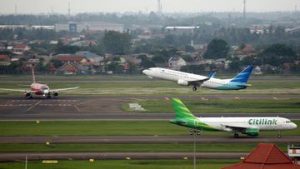 EWF | Tiket Pesawat Ekonomi Kena PPN Lagi Mulai Hari Ini, Harga Balik Normal