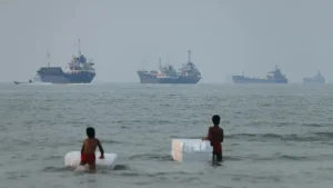 EWF | Harga Minyak Dunia Tertahan, Kesepakatan Selat Hormuz Dinanti