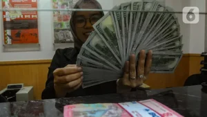 EQUITYWORLD FUTURES JAKARTA | Rupiah Melemah ke 17.775 per Dolar AS, Pasar Tunggu Pidato The Fed