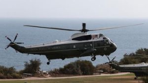 EWF | Tegang, Helikopter Trump Terlibat Insiden dengan Pesawat Komersial