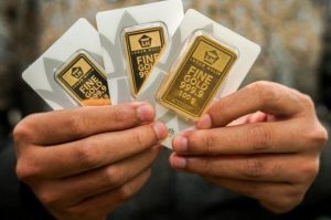 EQUITYWORLD FUTURES JAKARTA | Harga Emas Antam Sepekan Turun Rp15.000, Terendah Rp2,59 Juta per Gram