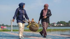 EQUITYWORLD FUTURES JAKARTA | Kisah Leni Ubah Kondisi Danau Sipin Bersama Holding Ultra Mikro