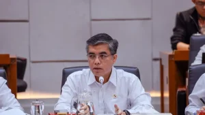 EQUITYWORLD FUTURES JAKARTA | Top 3: Menaker Buka Suara soal Tuntutan UMP 2027 Naik 9,5%