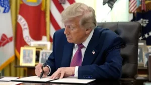 EQUITYWORLD FUTURES JAKARTA | Trump Bakal Bangun Pabrik Baja Terbesar di AS, Investasi Capai US$ 15 Miliar