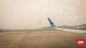 EQUITYWORLD FUTURES JAKARTA | 12 Penerbangan di Bandara Pekanbaru Tertunda Imbas Kabut Karhutla