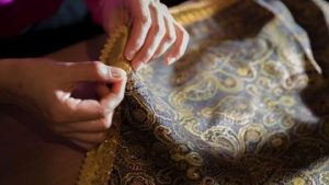 EQUITYWORLD FUTURES JAKARTA | Batik dan Emas, Dua Warisan Bernilai untuk Generasi Mendatang