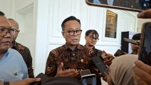 EQUITYWORLD FUTURES JAKARTA | Bos Danantara Ungkap Pertimbangan Impor KRL Bekas Jepang