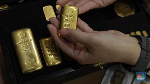 EQUITYWORLD FUTURES JAKARTA | Dua Pekan Tertekan, Harga Emas Dunia Kini Kembali Merangkak Naik