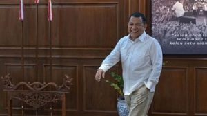 EQUITYWORLD FUTURES JAKARTA | Haji Isam Gadai Saham ke Bank Mandiri Sebelum Beli Saham Bayan