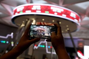 EQUITYWORLD FUTURES JAKARTA | Keluarkan Saham HSC dari Perhitungan IHSG, Penjelasan BEI: Tak Berarti Ada Pelanggaran