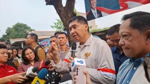 EQUITYWORLD FUTURES JAKARTA | Maruarar Sirait Bedah Rumah Warga Desil I di Kampung Ambon