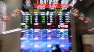EQUITYWORLD FUTURES JAKARTA | Saham Sudah Gocap, Benarkah Bisa Jatuh ke Rp1?  Mitos atau Fakta?