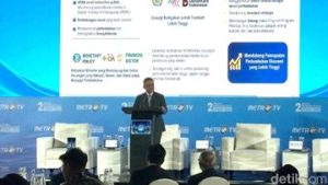 EQUITYWORLD FUTURES JAKARTA | Suahasil &amp; Dony Oskaria Tegaskan Dividen Danantara Tak Akan Masuk APBN